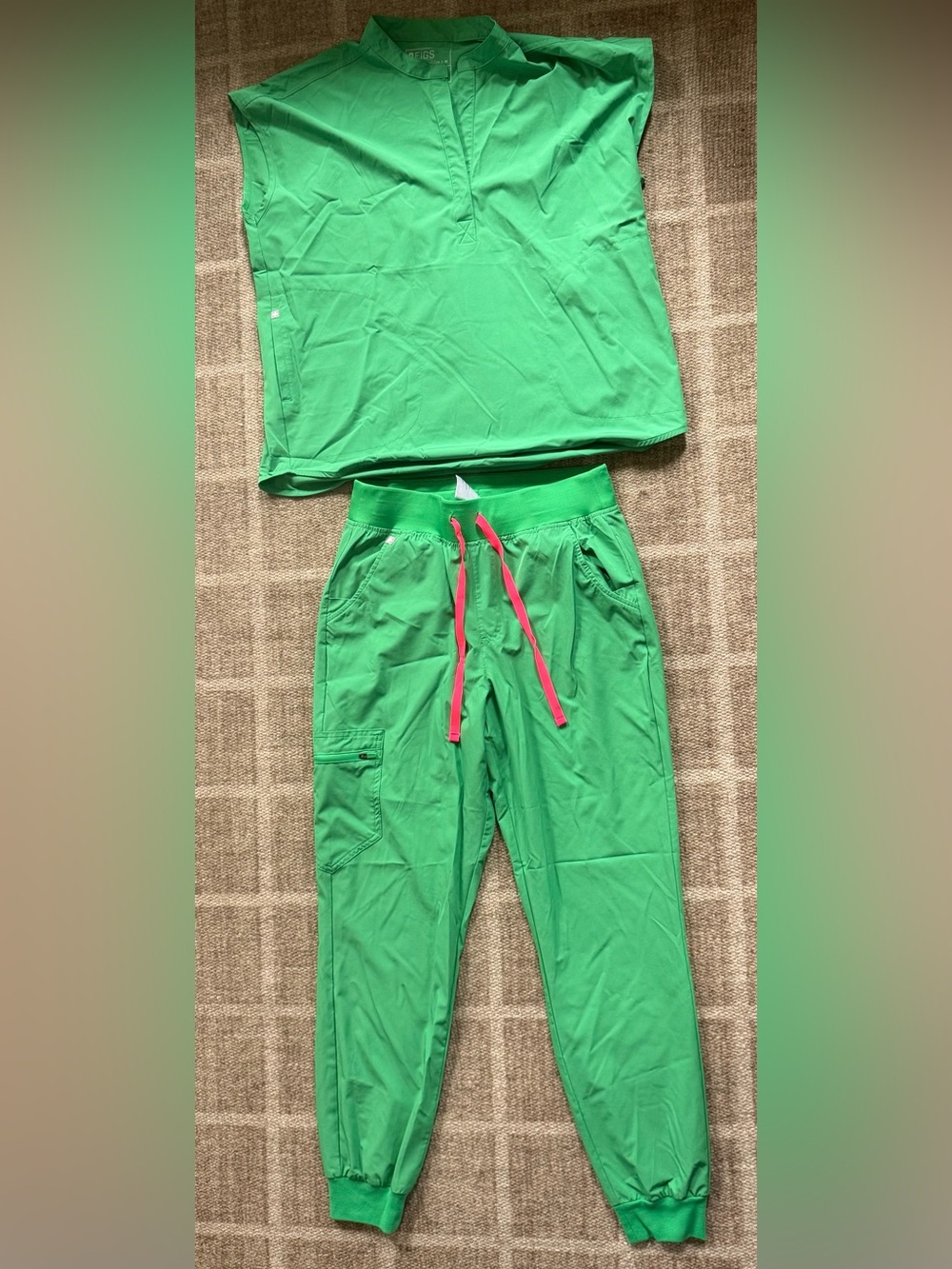 FIGS Limited Edition Safety Green Scrub Set - Top & Joggers